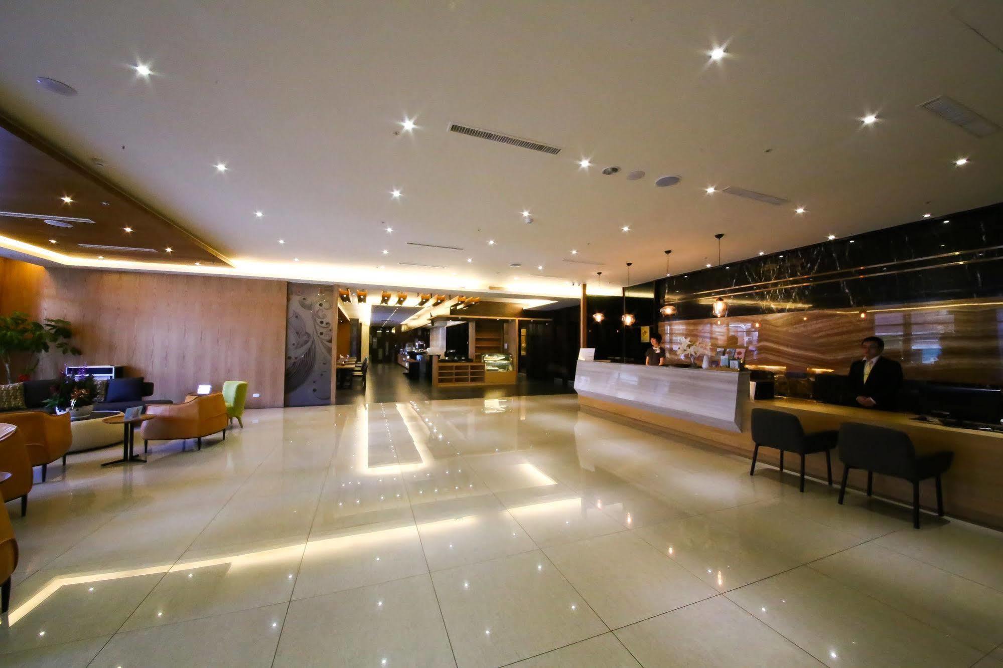 Jai Chateau Hotels & Hostels Tainan Esterno foto