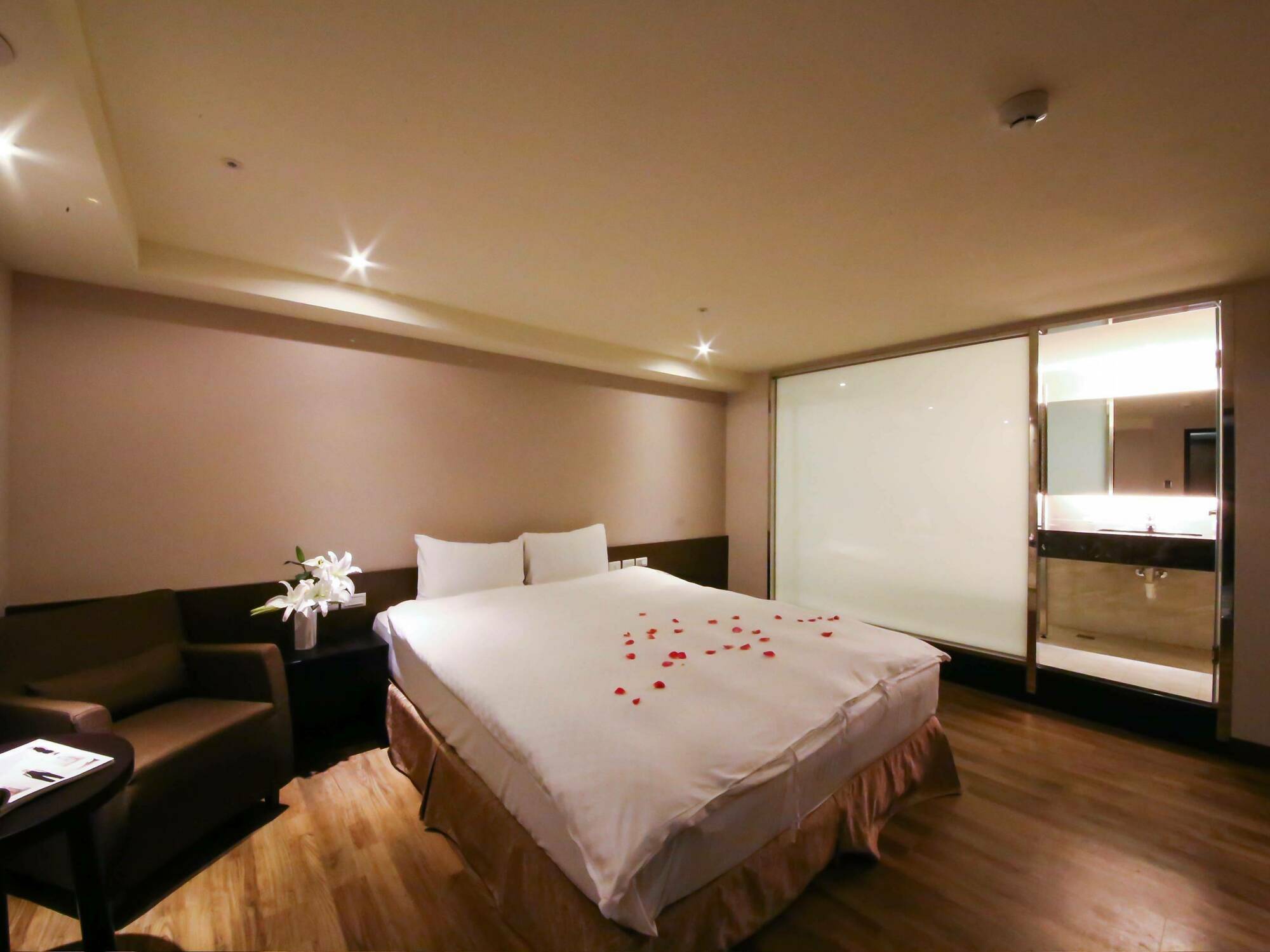 Jai Chateau Hotels & Hostels Tainan Esterno foto