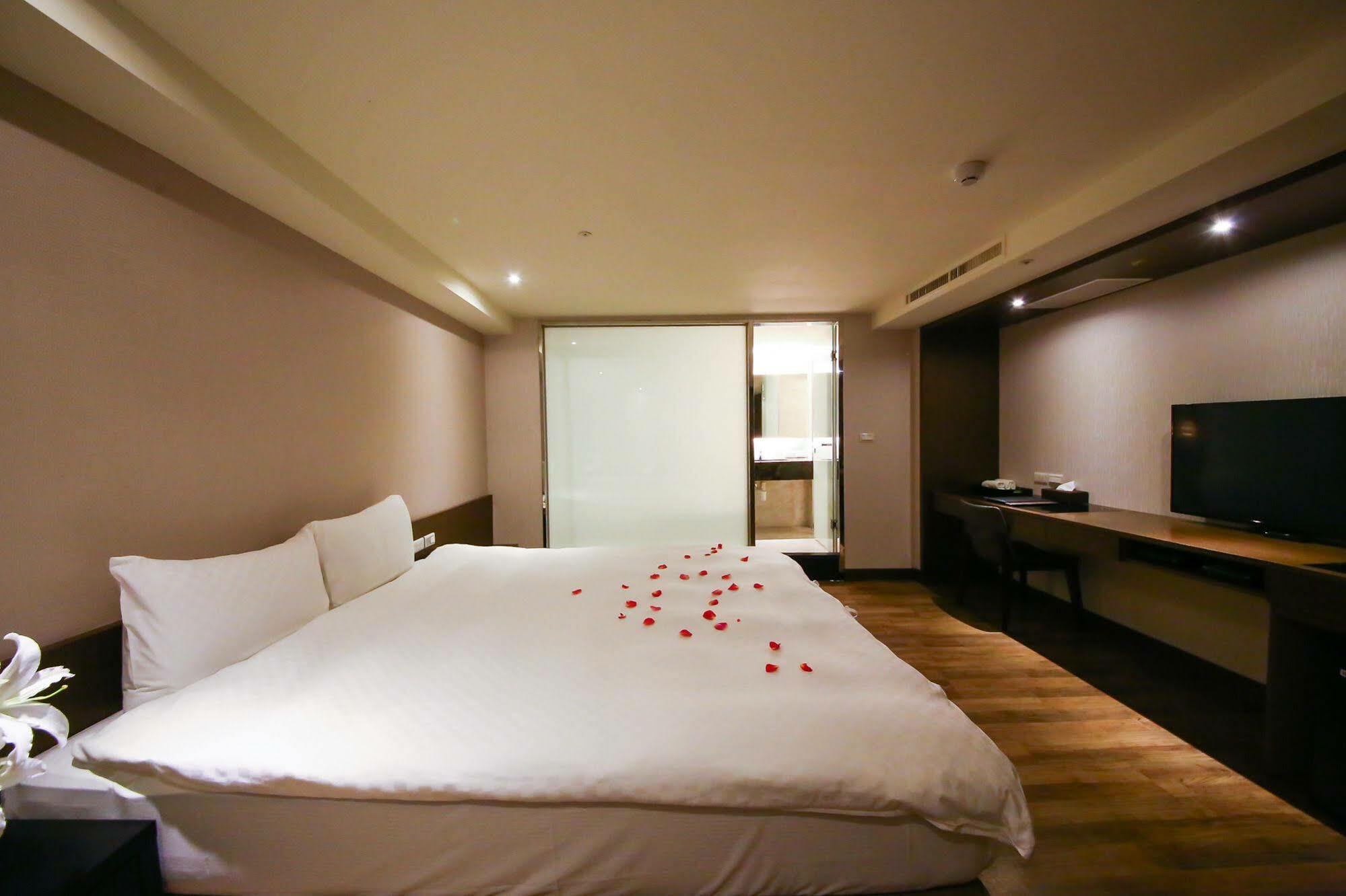 Jai Chateau Hotels & Hostels Tainan Esterno foto